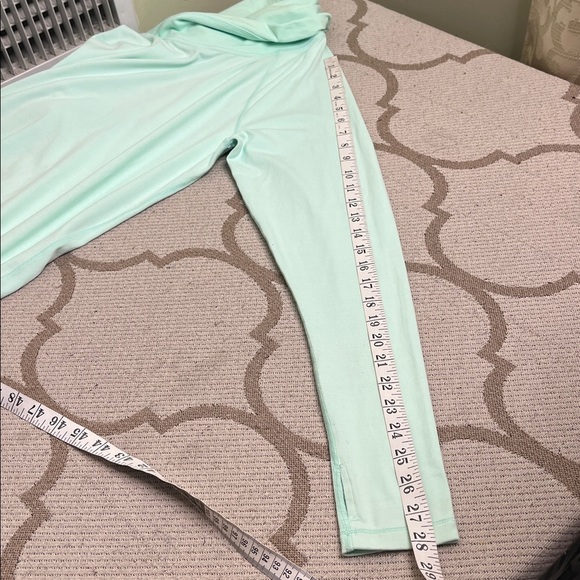 Lululemon Healthy Heart Pullover Fresh Teal, Size 8 - Picture 8 of 10